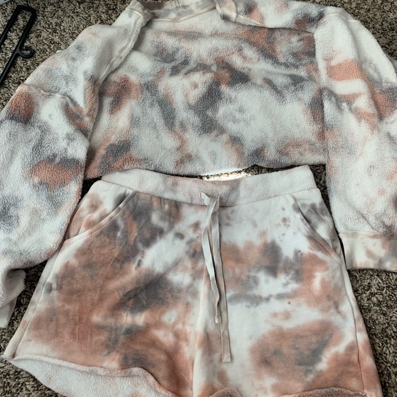 Free people set! - Picture 1 of 1